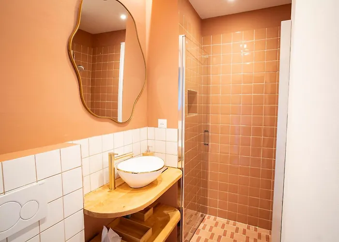 2 Pieces 4 Couchages Terrasse Et Parking Prive Lejlighed